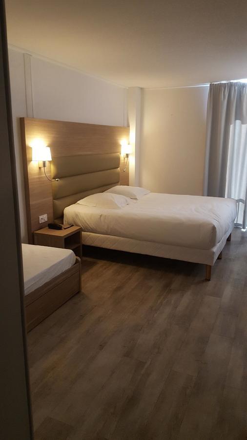 Yes Hotel Avignone Esterno foto
